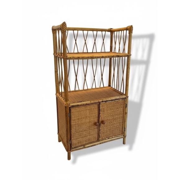 Mid 20th Century Vintage 30” Tall Bamboo Rattan Shelves Bookcase Cabinet Etagere - Picture 5 of 16